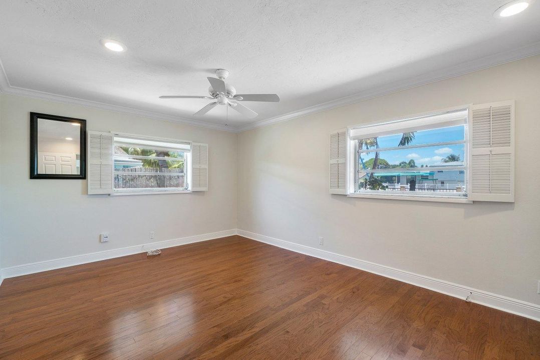 For Sale: $1,825,000 (4 beds, 2 baths, 1978 Square Feet)