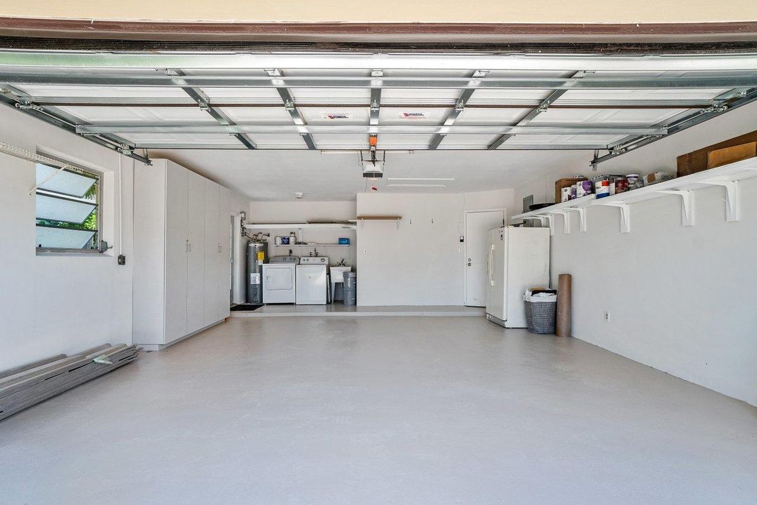 For Sale: $1,825,000 (4 beds, 2 baths, 1978 Square Feet)