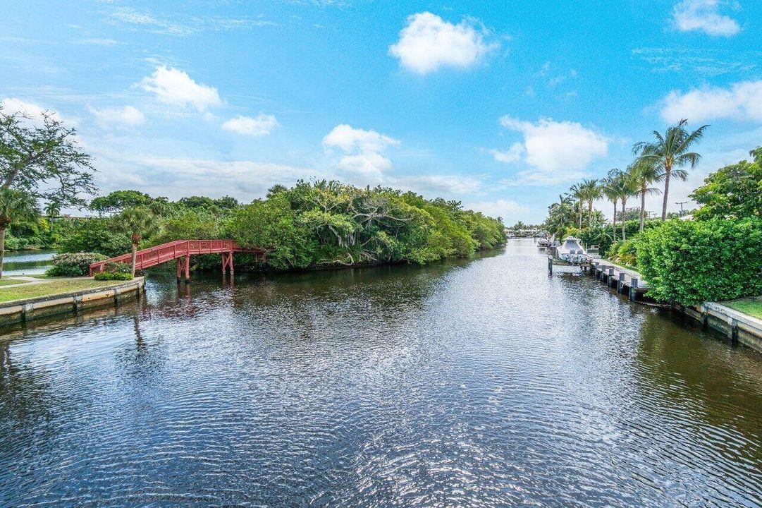 Active With Contract: $1,199,000 (2 beds, 2 baths, 1913 Square Feet)