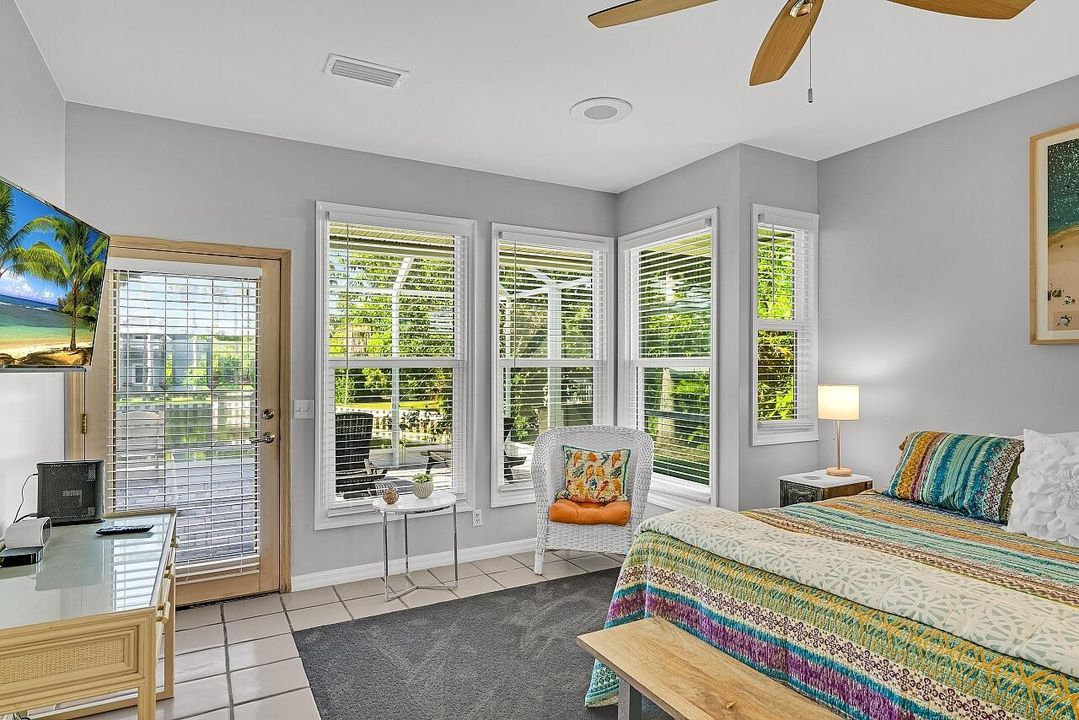 For Sale: $800,000 (3 beds, 2 baths, 1613 Square Feet)