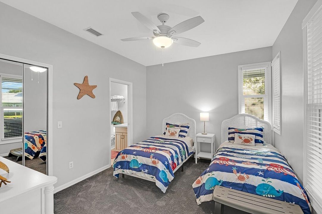 For Sale: $800,000 (3 beds, 2 baths, 1613 Square Feet)