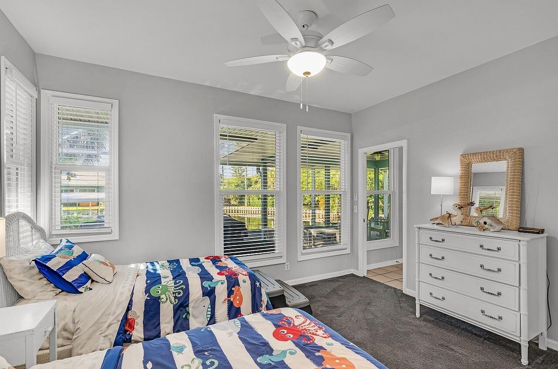 For Sale: $800,000 (3 beds, 2 baths, 1613 Square Feet)