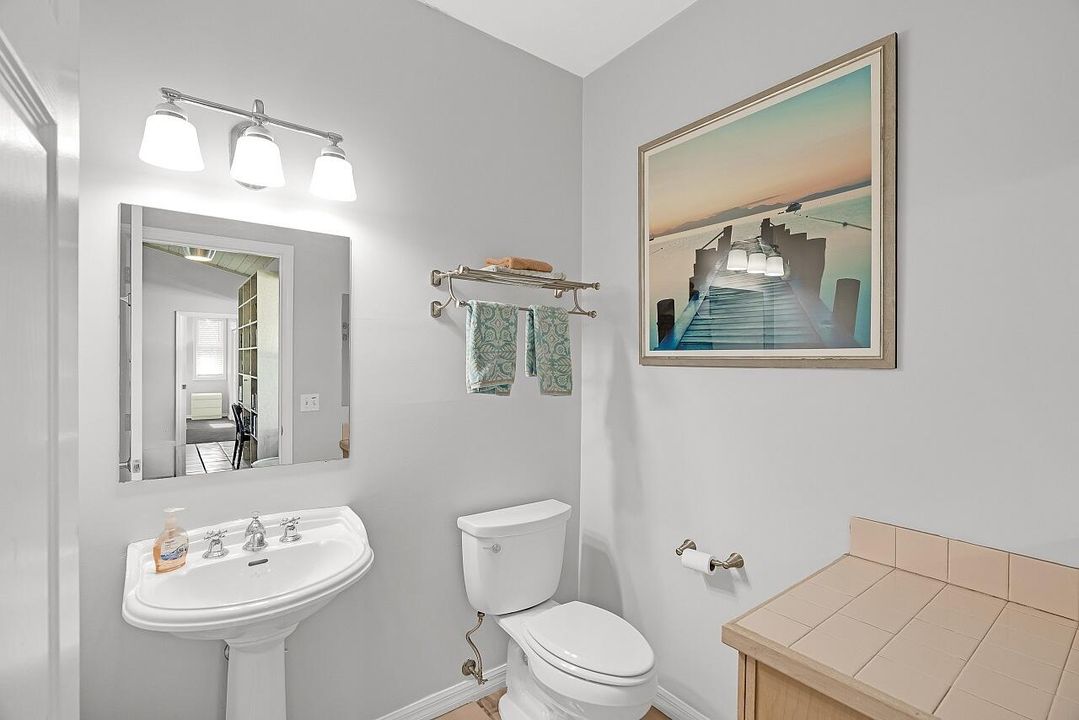 For Sale: $800,000 (3 beds, 2 baths, 1613 Square Feet)