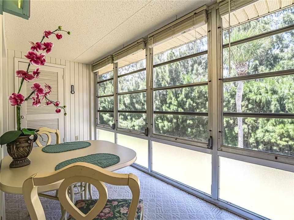 For Rent: $1,500 (2 beds, 2 baths, 1251 Square Feet)