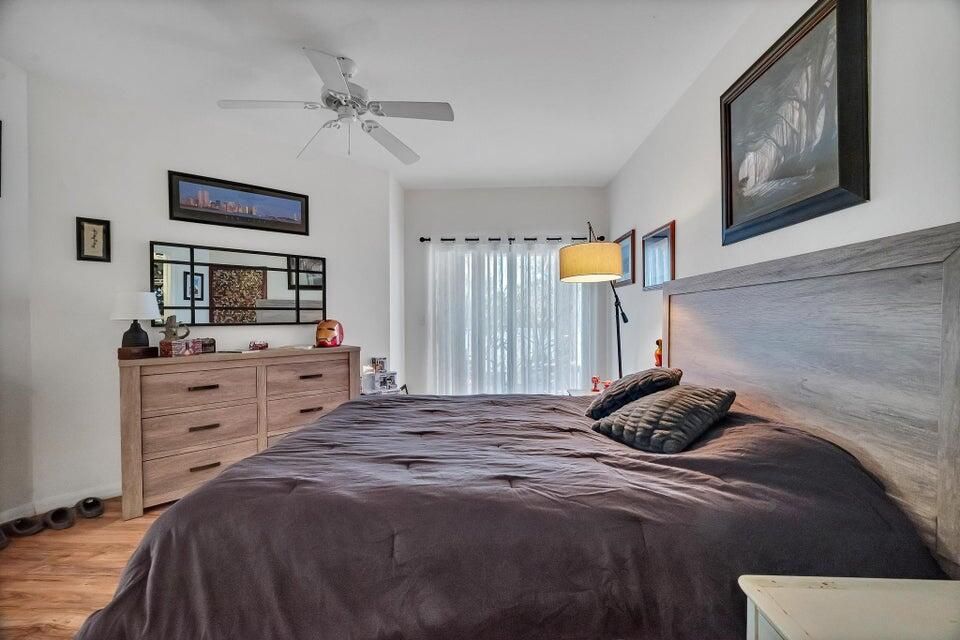 For Rent: $1,950 (2 beds, 2 baths, 1144 Square Feet)