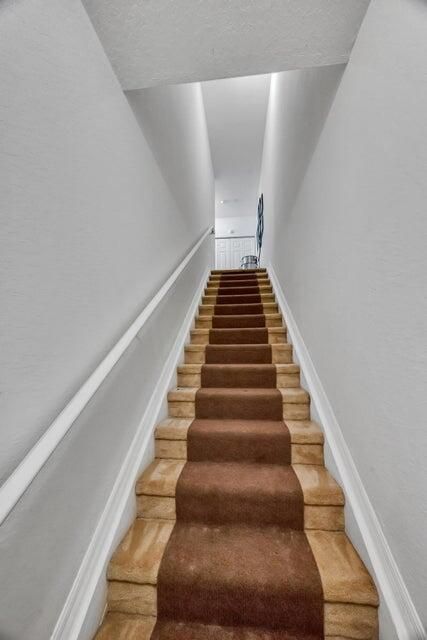 For Rent: $1,950 (2 beds, 2 baths, 1144 Square Feet)