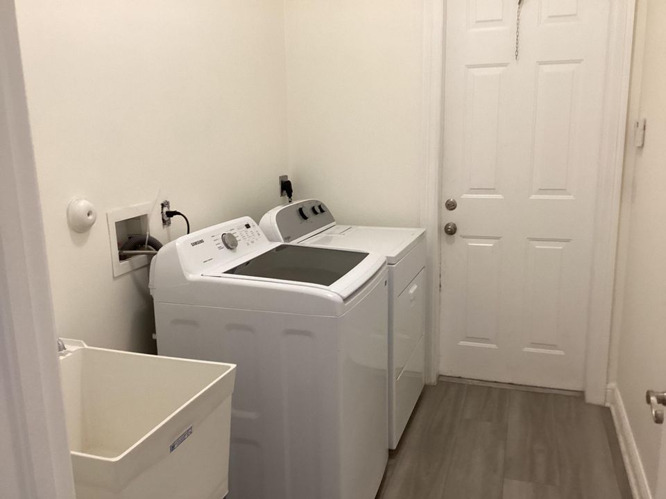 En Renta: $4,900 (3 camas, 2 baños, 2757 Pies cuadrados)