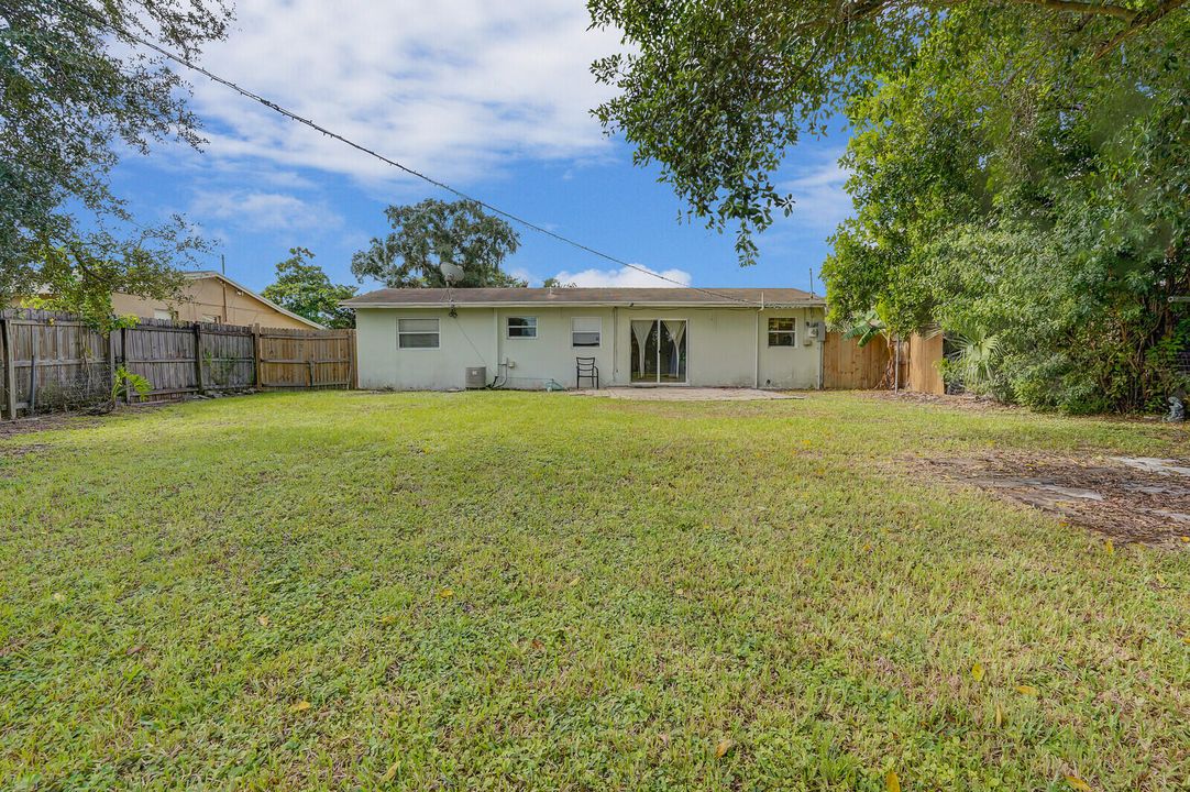 Activo con contrato: $379,000 (2 camas, 1 baños, 894 Pies cuadrados)