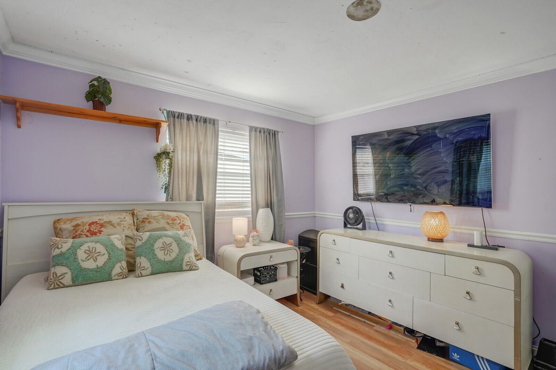 Activo con contrato: $379,000 (2 camas, 1 baños, 894 Pies cuadrados)