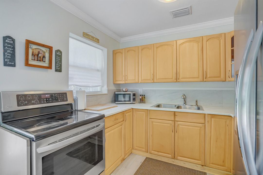 Activo con contrato: $379,000 (2 camas, 1 baños, 894 Pies cuadrados)