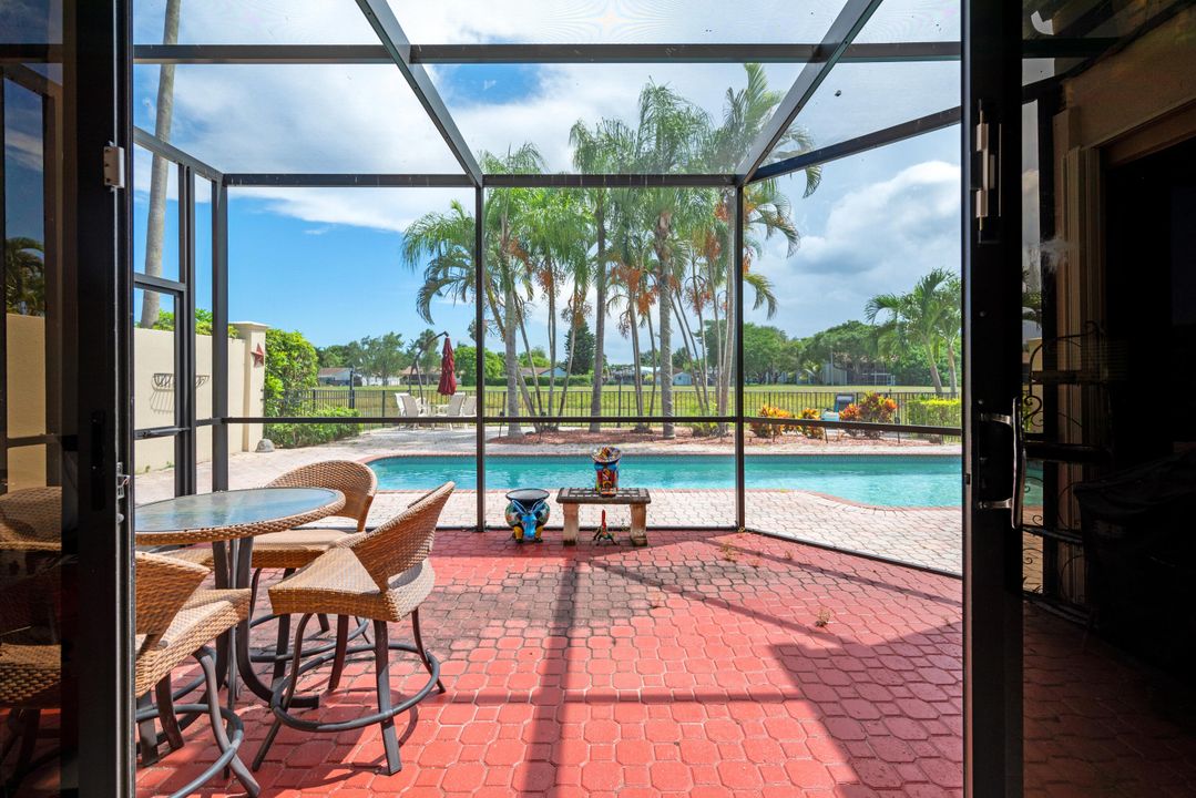 Active With Contract: $799,000 (3 beds, 2 baths, 2101 Square Feet)