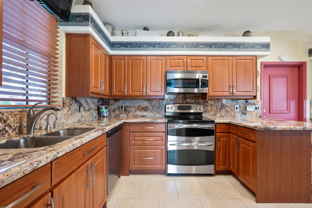 Active With Contract: $799,000 (3 beds, 2 baths, 2101 Square Feet)