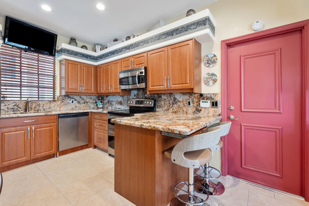 Active With Contract: $799,000 (3 beds, 2 baths, 2101 Square Feet)