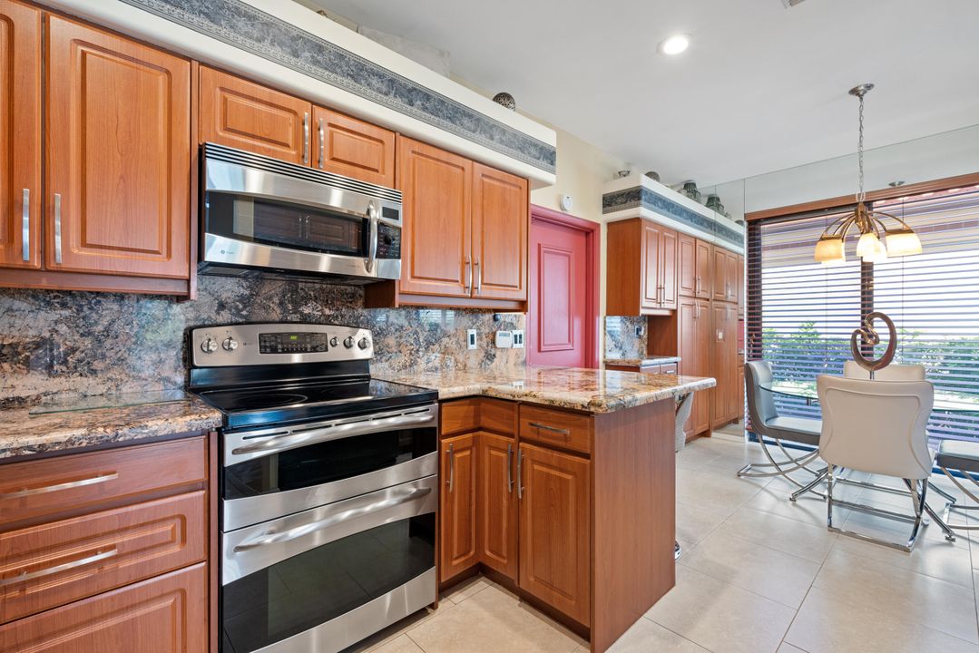 Active With Contract: $799,000 (3 beds, 2 baths, 2101 Square Feet)