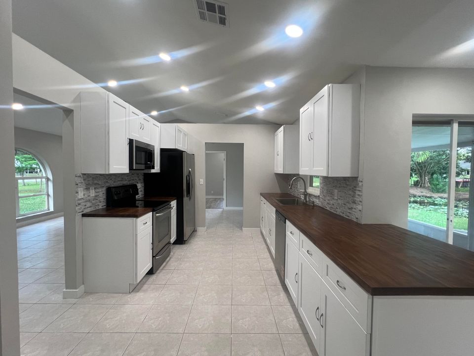 En Venta: $623,900 (3 camas, 2 baños, 1449 Pies cuadrados)