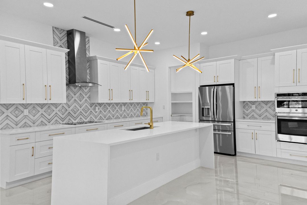 For Sale: $1,050,000 (4 beds, 3 baths, 3160 Square Feet)