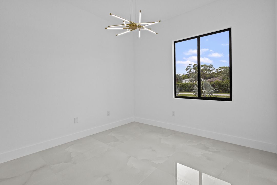 For Sale: $1,050,000 (4 beds, 3 baths, 3160 Square Feet)