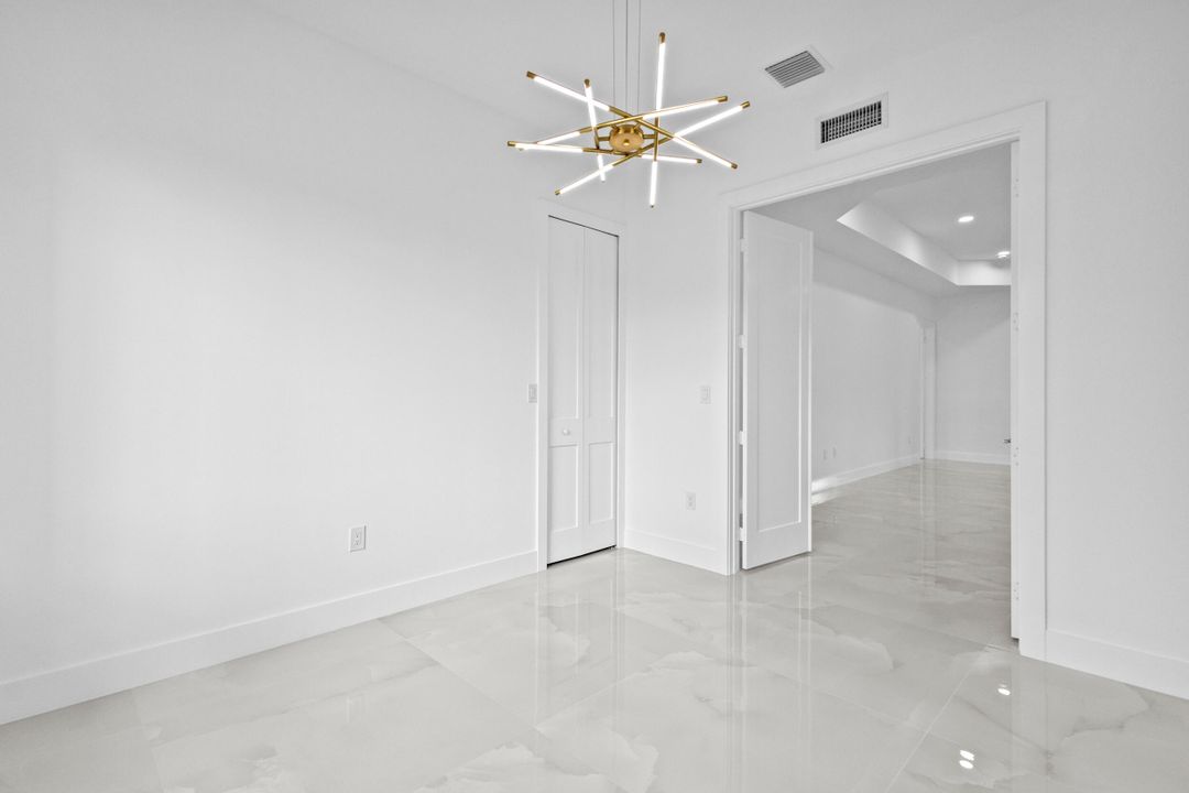 For Sale: $1,050,000 (4 beds, 3 baths, 3160 Square Feet)