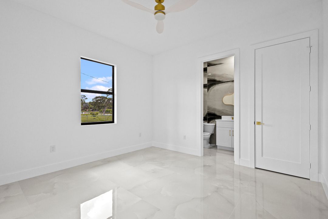 For Sale: $1,050,000 (4 beds, 3 baths, 3160 Square Feet)