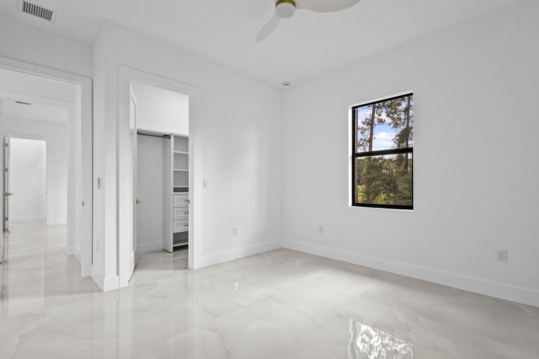 For Sale: $1,050,000 (4 beds, 3 baths, 3160 Square Feet)