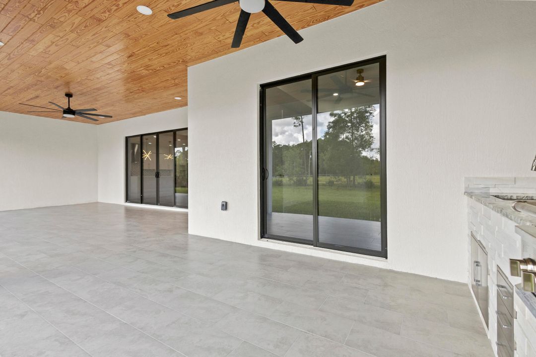 For Sale: $1,050,000 (4 beds, 3 baths, 3160 Square Feet)