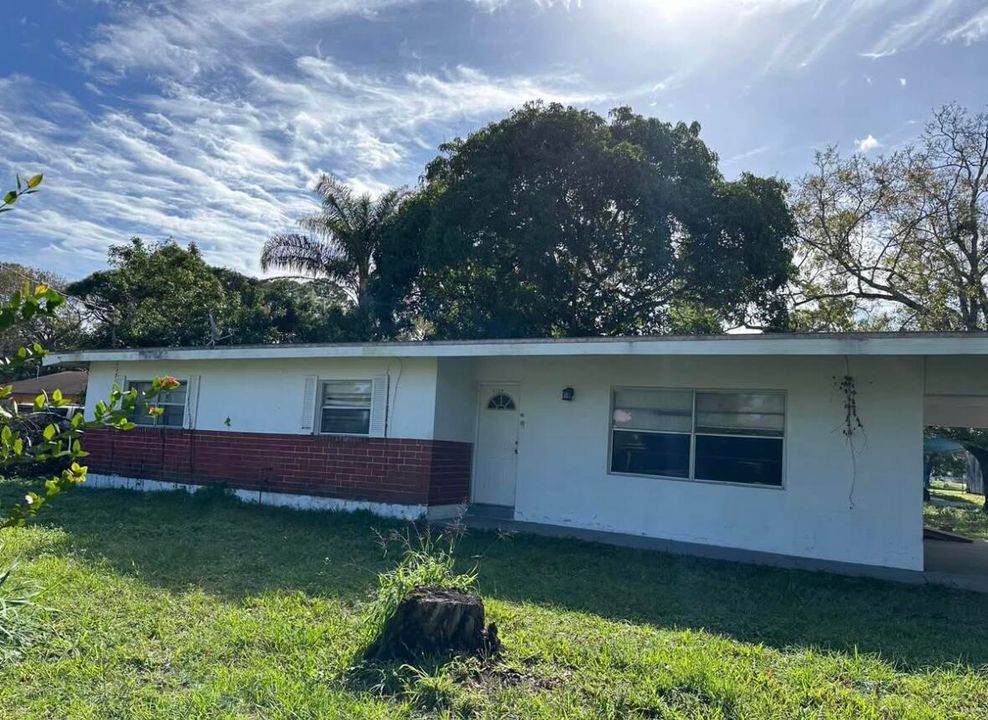 待售: $269,900 (4 贝兹, 2 浴室, 1350 平方英尺)