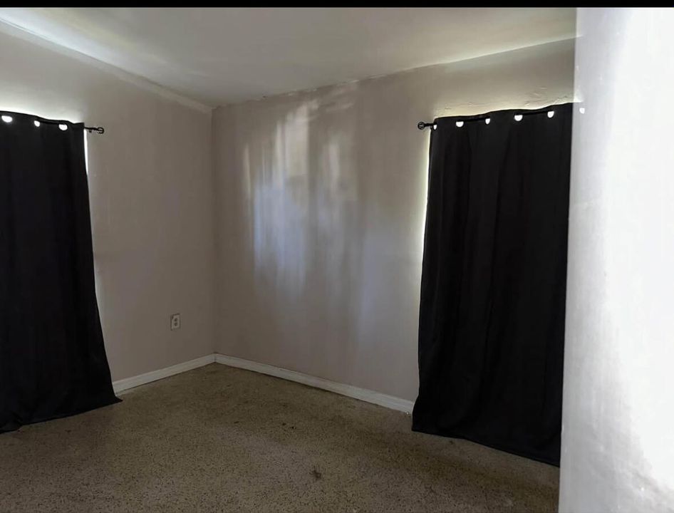 待售: $269,900 (4 贝兹, 2 浴室, 1350 平方英尺)