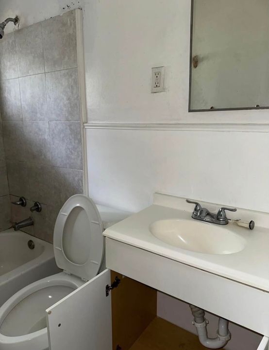 待售: $269,900 (4 贝兹, 2 浴室, 1350 平方英尺)