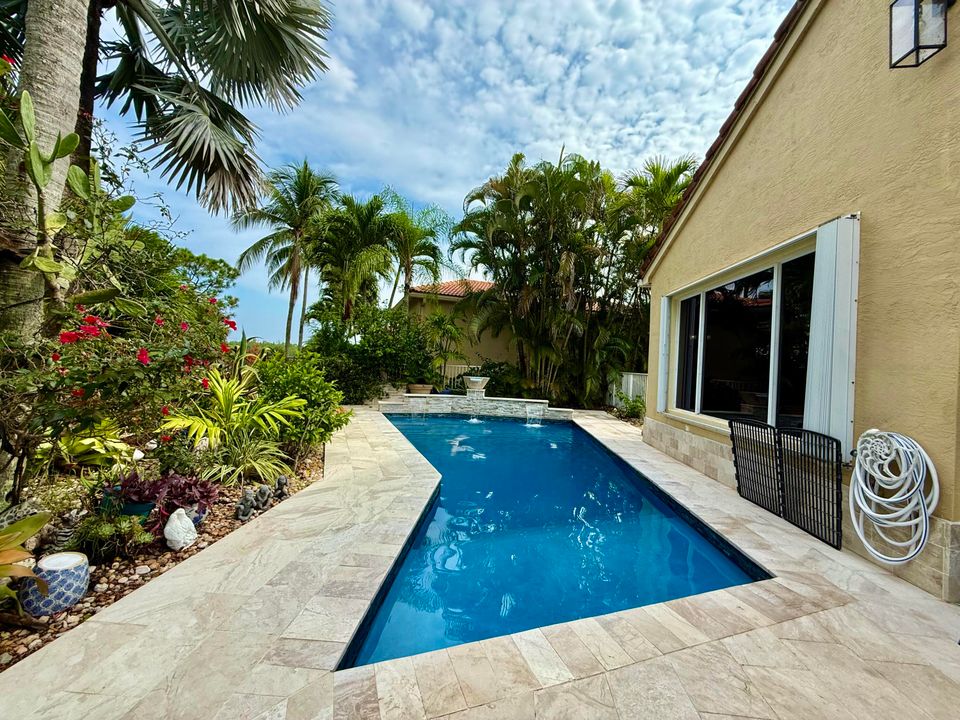 Active With Contract: $675,000 (3 beds, 2 baths, 2237 Square Feet)