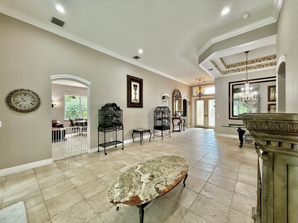 Active With Contract: $675,000 (3 beds, 2 baths, 2237 Square Feet)