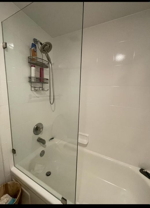 Active With Contract: $148,000 (2 beds, 2 baths, 972 Square Feet)