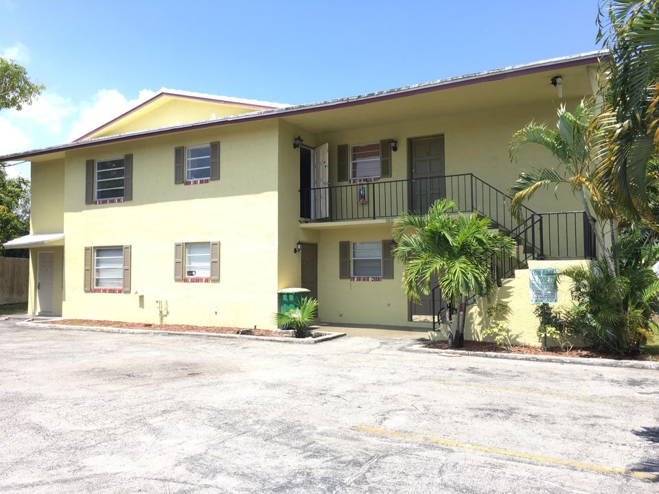 Activo con contrato: $1,600 (1 camas, 1 baños, 750 Pies cuadrados)