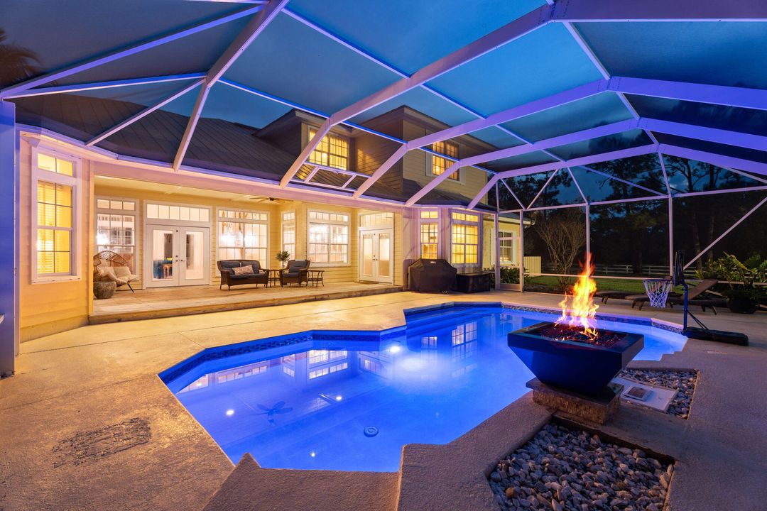 Activo con contrato: $1,465,000 (4 camas, 3 baños, 3325 Pies cuadrados)