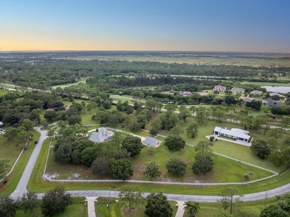 Activo con contrato: $1,465,000 (4 camas, 3 baños, 3325 Pies cuadrados)