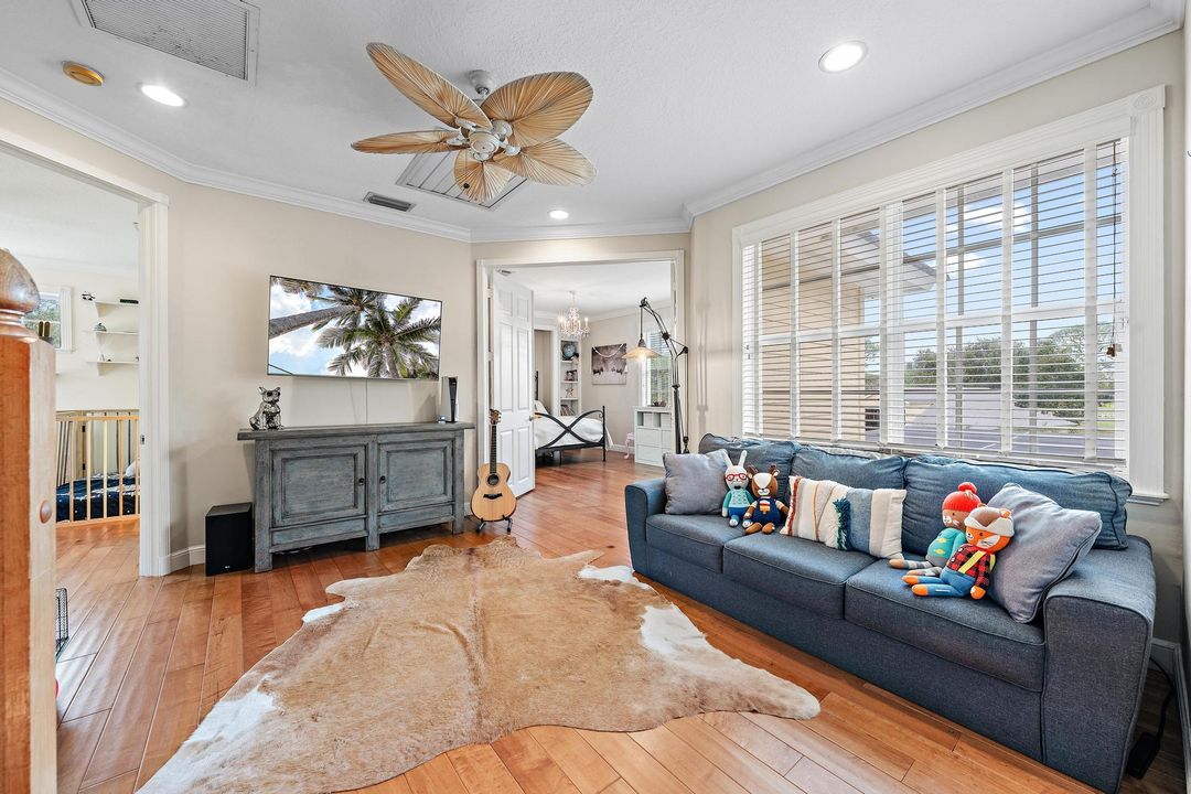 Activo con contrato: $1,465,000 (4 camas, 3 baños, 3325 Pies cuadrados)