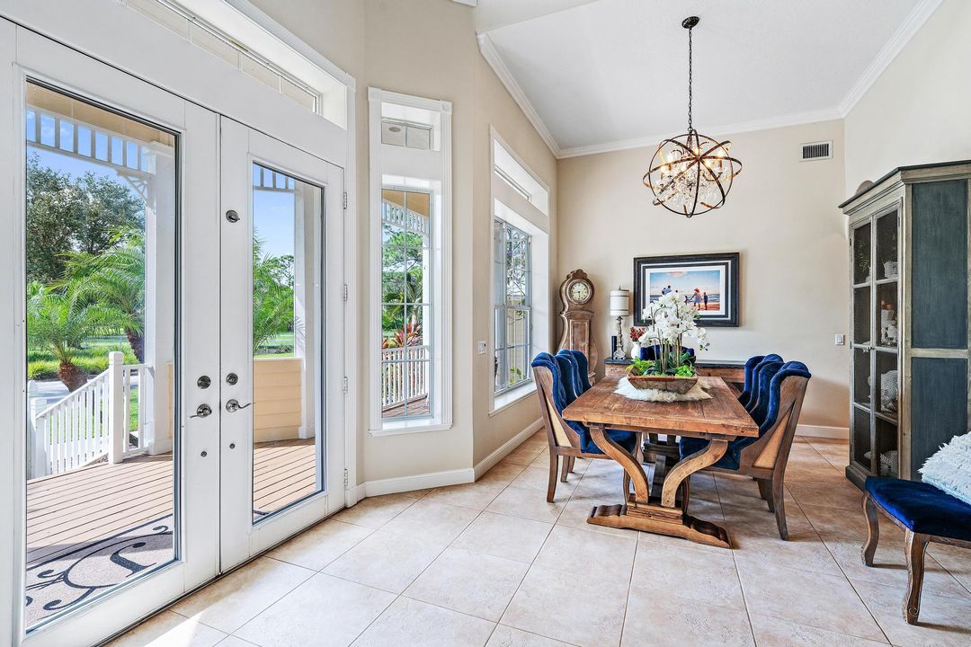 Activo con contrato: $1,465,000 (4 camas, 3 baños, 3325 Pies cuadrados)