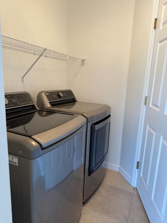 В аренду: $2,300 (5 спален, 2 ванн, 1763 Квадратных фут)