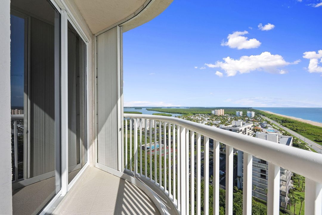 В аренду: $4,000 (3 спален, 3 ванн, 2387 Квадратных фут)