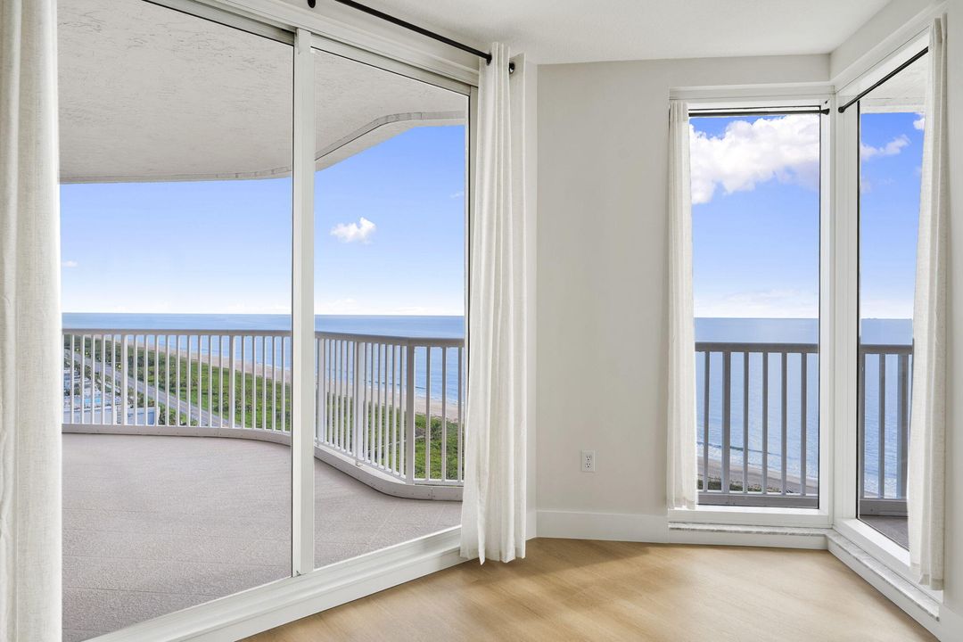 В аренду: $4,000 (3 спален, 3 ванн, 2387 Квадратных фут)