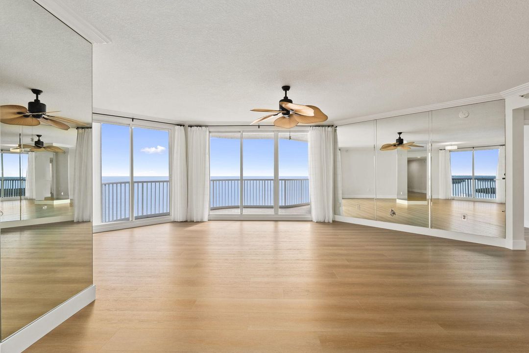 В аренду: $4,000 (3 спален, 3 ванн, 2387 Квадратных фут)