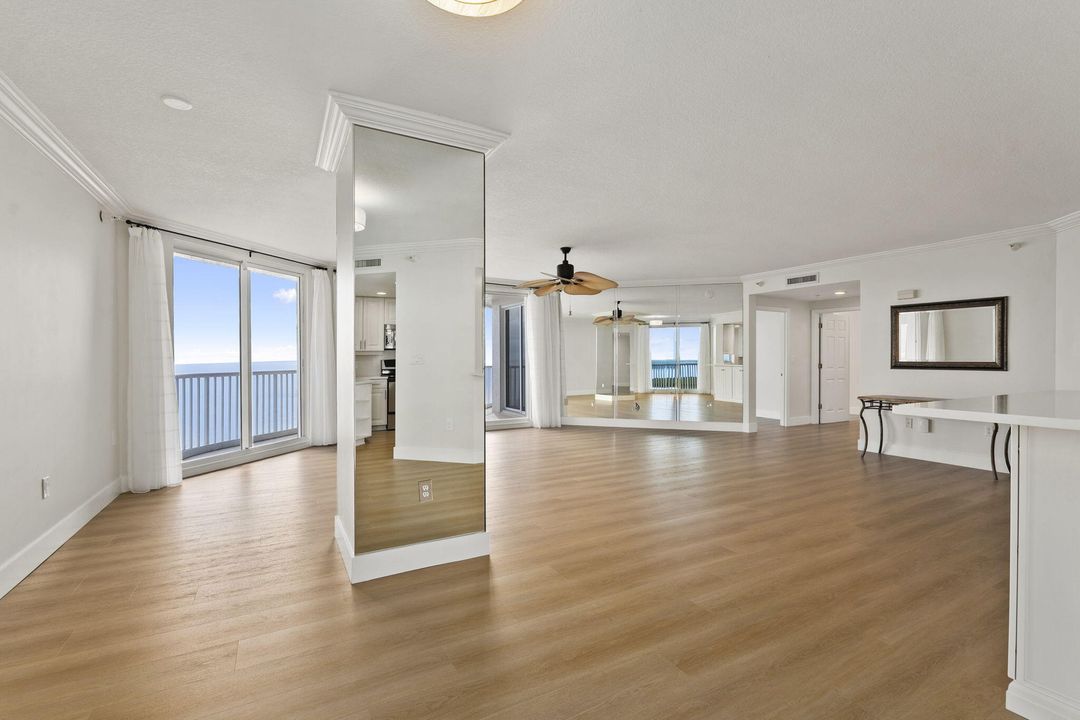 В аренду: $4,000 (3 спален, 3 ванн, 2387 Квадратных фут)