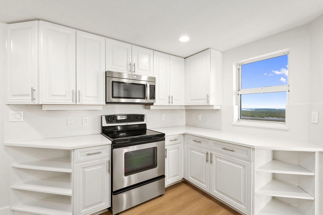 В аренду: $4,000 (3 спален, 3 ванн, 2387 Квадратных фут)