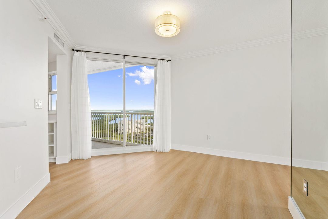 В аренду: $4,000 (3 спален, 3 ванн, 2387 Квадратных фут)