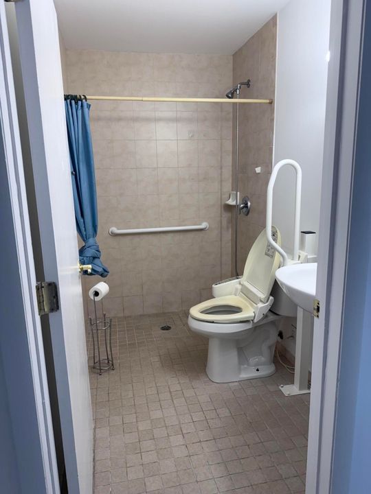 En Venta: $365,000 (3 camas, 2 baños, 1180 Pies cuadrados)