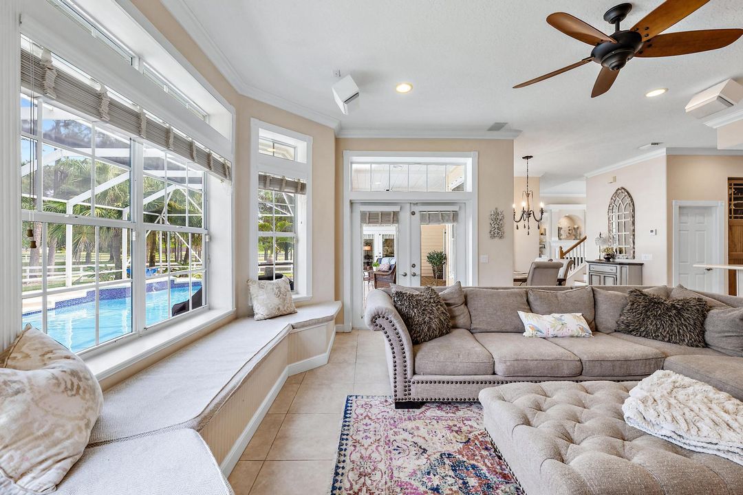 Activo con contrato: $1,465,000 (4 camas, 3 baños, 3325 Pies cuadrados)