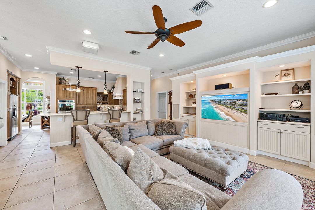 Activo con contrato: $1,465,000 (4 camas, 3 baños, 3325 Pies cuadrados)