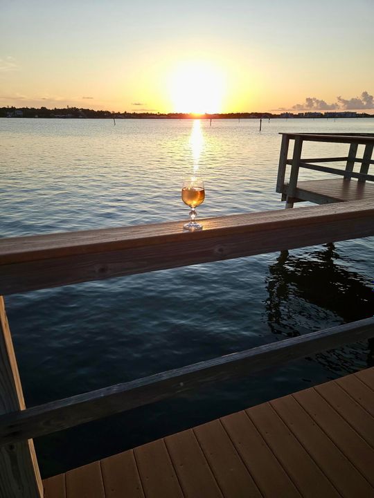 待售: $130,000 (2 贝兹, 2 浴室, 894 平方英尺)