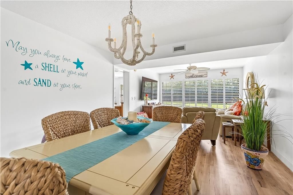 Active With Contract: $249,900 (2 beds, 2 baths, 1188 Square Feet)