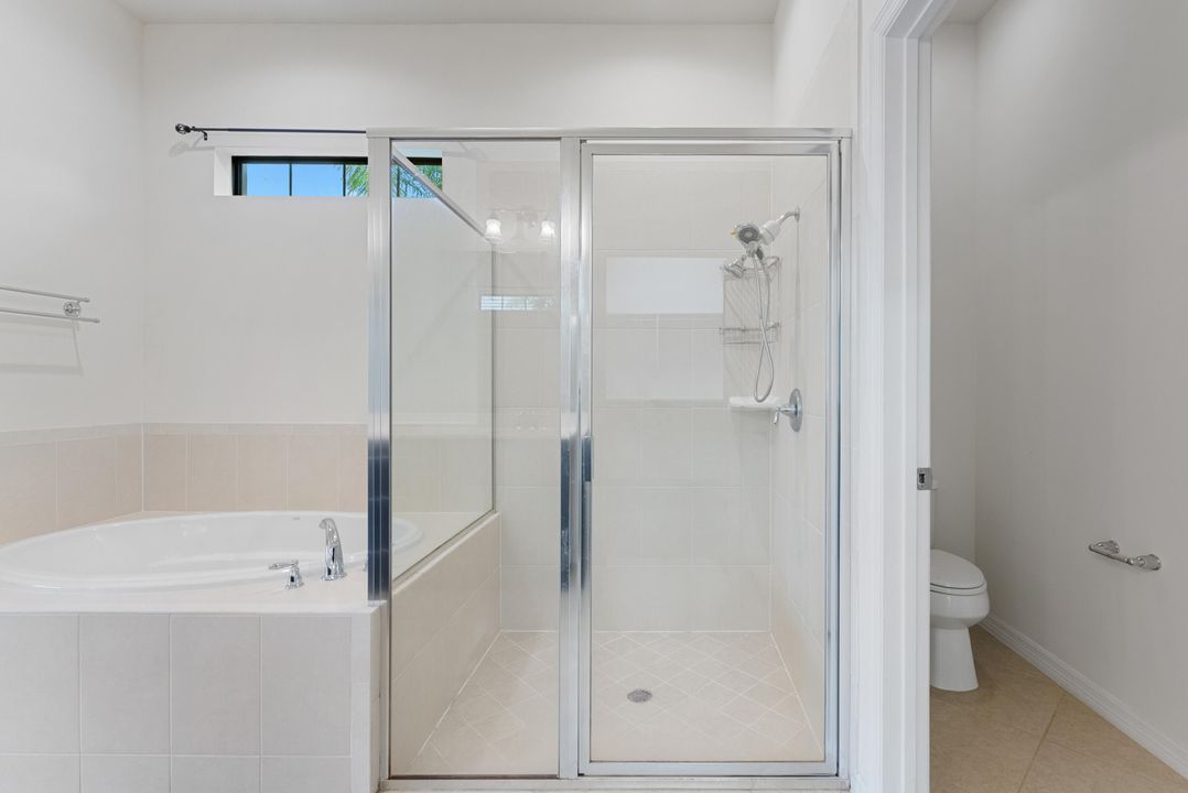 En Renta: $6,250 (3 camas, 3 baños, 2561 Pies cuadrados)