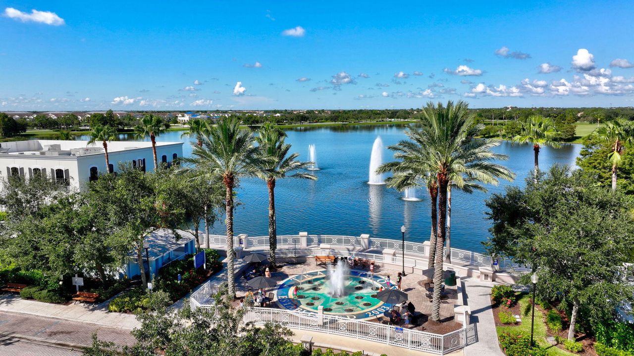 Active With Contract: $325,000 (2 beds, 2 baths, 1680 Square Feet)